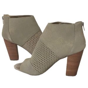 Brand New Dolce Vita Gray Suede Heels Size 8 1/2